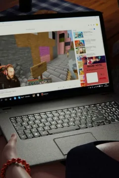 84482795_p2_Mei_Night_Journey