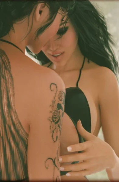 DB-Spencer – Aliya and Simona Morning Stroll