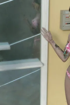 Moving to The Wrong Neighborhood (140)