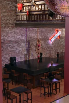 The Brass Pole (Full Comic)_00004