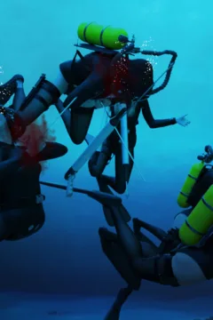 Lyndsi v Nancy Scuba Battle 14 – suchcalamity