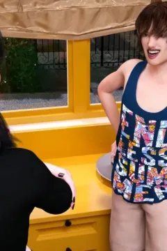 Maid Caught Me And Mom (11)