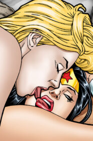 Wonder Woman has a threesome with Supergirl and Powergirl005