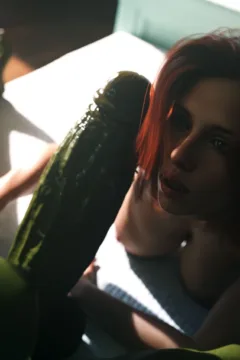 10_6_Black_Widow_Gamora_10